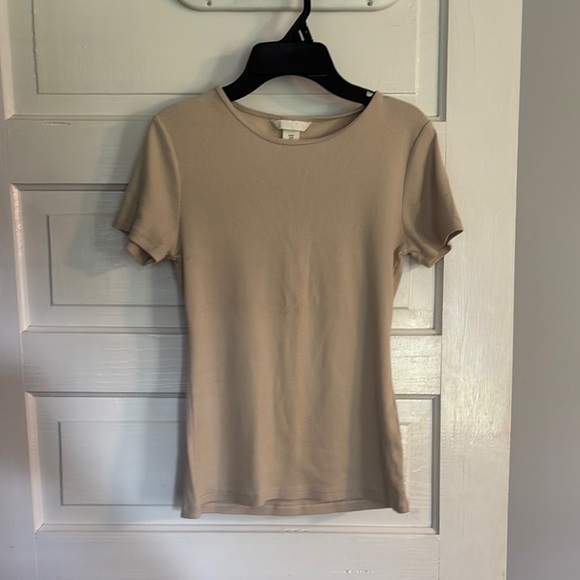 H&M Classic Beige Women's Ribbed Top - Picture 1 of 3